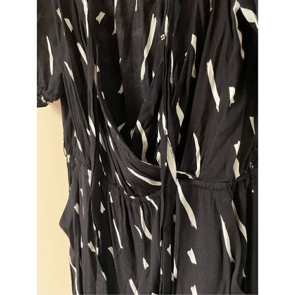 Loft Women’s Medium Black White Short Sleeve Jumpsuit Wrap Tied - Picture 3 of 6